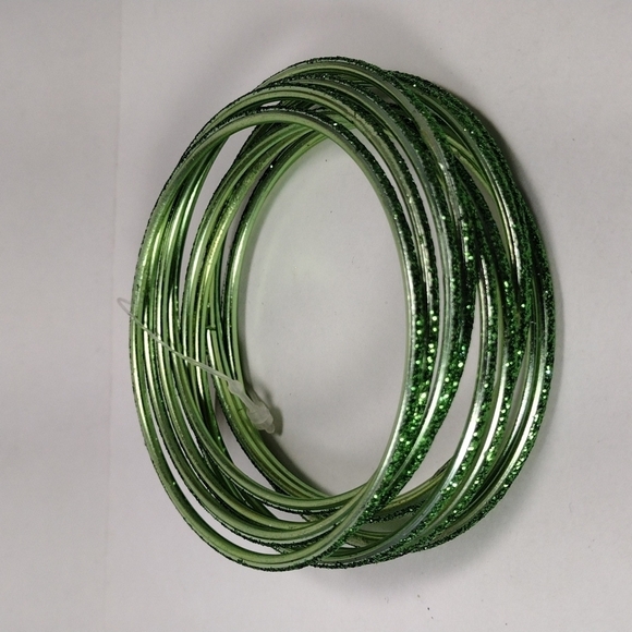 Women's Stunning Set of 10 Green Sparkling Bangle  Bracelets, Size 8" - Picture 6 of 6